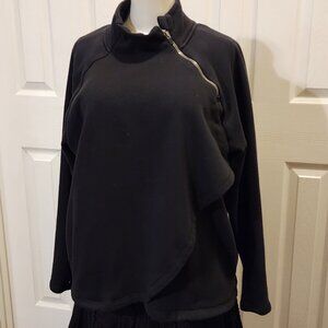 RBX Asymmetrical swing sweatshirt with zipper at neck - Black
